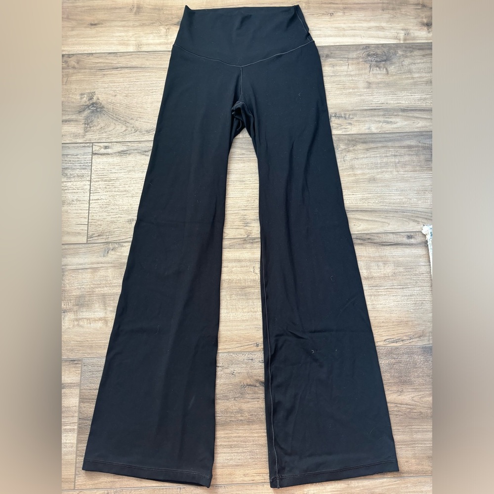 2 Pairs of Aerie Leggings. (One is crossover flair and one is wide leg).
